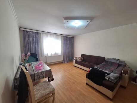 2 otaqlı köhnə tikili - Elmlər Akademiyası m. - 60 m²