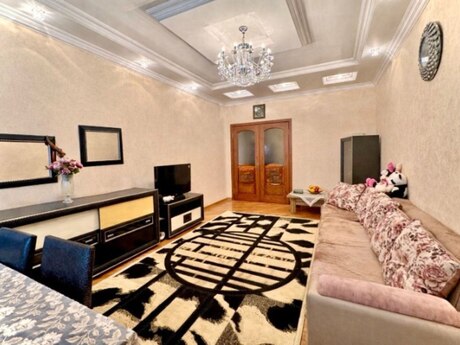 3 otaqlı yeni tikili - İnşaatçılar m. - 118 m²