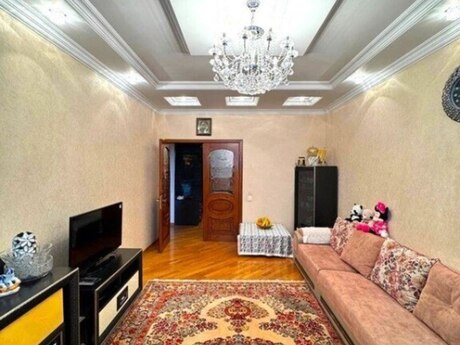 3 otaqlı yeni tikili - İnşaatçılar m. - 118 m²