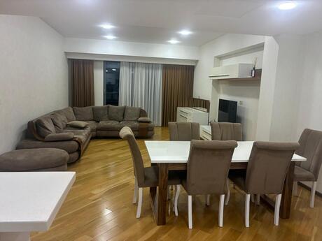 4 otaqlı yeni tikili - Nəsimi r. - 190 m²