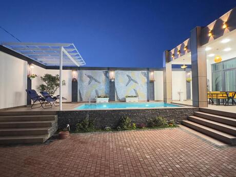 4 otaqlı həyət evi/bağ evi - Şüvəlan q. - 160 m²