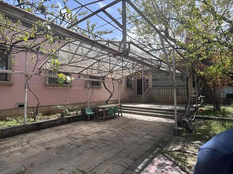 4 otaqlı həyət evi/bağ evi - Sulutəpə q. - 180 m²
