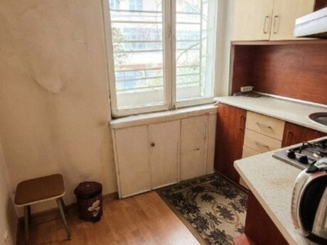 1 otaqlı köhnə tikili - Elmlər Akademiyası m. - 30 m²