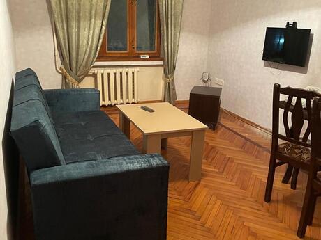 2 otaqlı köhnə tikili - Əhmədli m. - 60 m²