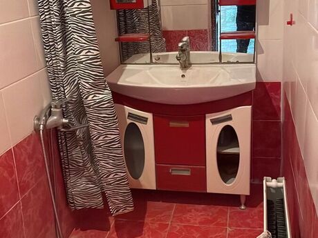 2 otaqlı köhnə tikili - Koroğlu m. - 50 m²