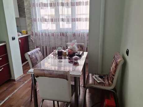 2 otaqlı köhnə tikili - Əhmədli q. - 70 m²