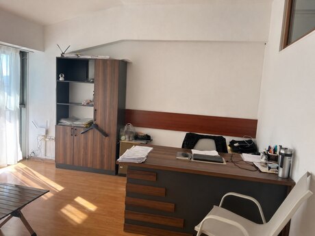 Obyekt - Ağ şəhər q. - 250 m²