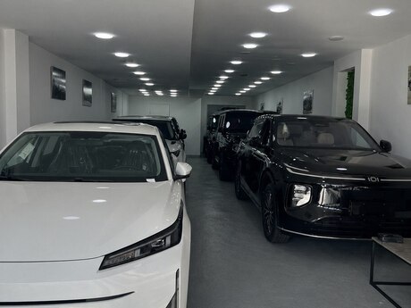 Obyekt - Ağ şəhər q. - 250 m²