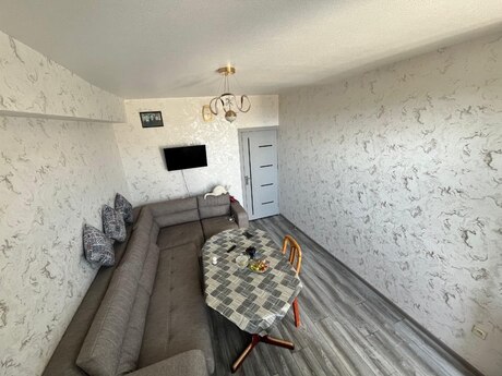 2 otaqlı köhnə tikili - Əhmədli q. - 40 m²