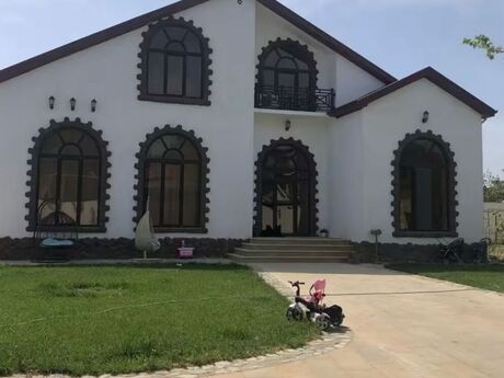 7 otaqlı həyət evi/bağ evi - Mərdəkan q. - 600 m²