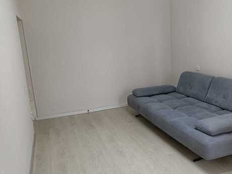 2 otaqlı köhnə tikili - Köhnə Günəşli q. - 68 m²