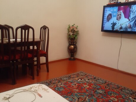 3 otaqlı köhnə tikili - Azadlıq Prospekti m. - 52 m²