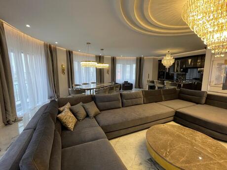 5 otaqlı yeni tikili - Ağ şəhər q. - 220 m²