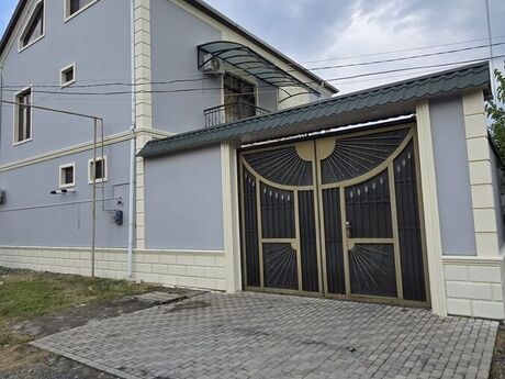 6 otaqlı həyət evi/bağ evi - Qəbələ - 200 m²