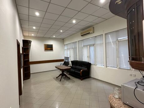 3 otaqlı ofis - İçəri Şəhər m. - 100 m²