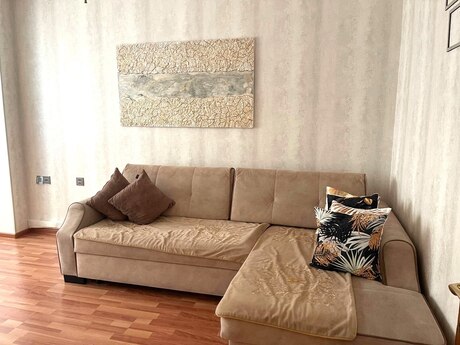 3 otaqlı köhnə tikili - Köhnə Günəşli q. - 70 m²