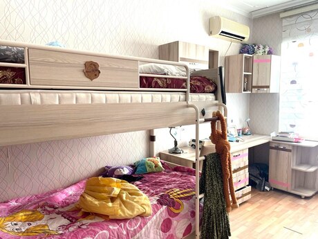 3 otaqlı köhnə tikili - Köhnə Günəşli q. - 70 m²