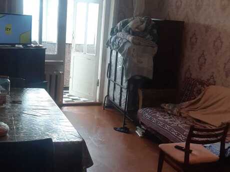 2 otaqlı köhnə tikili - Azadlıq Prospekti m. - 65 m²