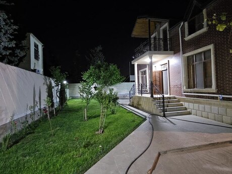 4 otaqlı həyət evi/bağ evi - Pirşağı q. - 220 m²