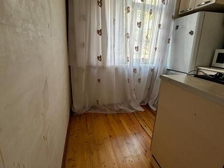 1 otaqlı köhnə tikili - Lökbatan q. - 32 m²