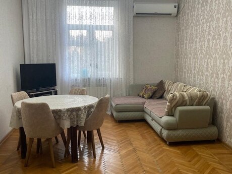 2 otaqlı köhnə tikili - Nizami m. - 55 m²