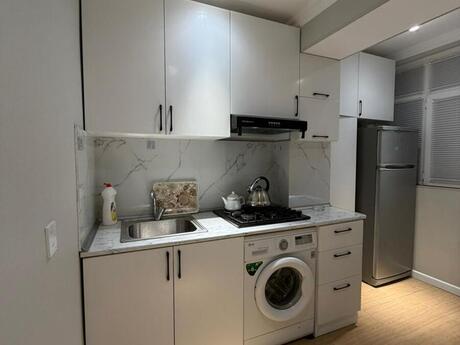 2 otaqlı köhnə tikili - 28 May m. - 65 m²