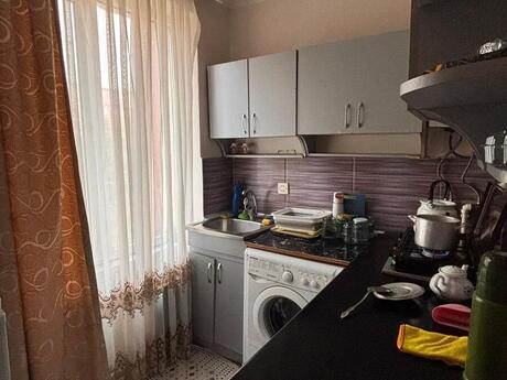 1 otaqlı köhnə tikili - Qara Qarayev m. - 30 m²