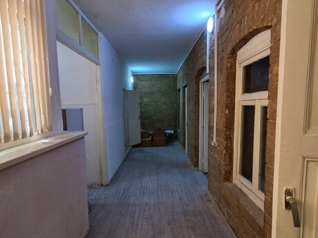 4 otaqlı köhnə tikili - Sahil m. - 115 m²
