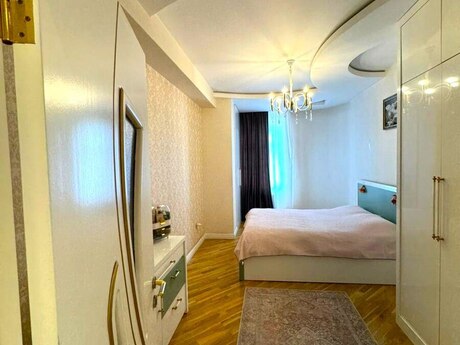 4 otaqlı yeni tikili - Neftçilər m. - 130 m²