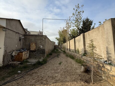 10 otaqlı həyət evi/bağ evi - Novxanı q. - 390 m²