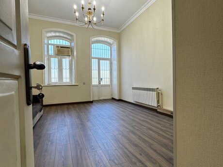 3 otaqlı ofis - 28 May m. - 90 m²