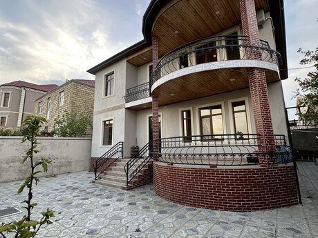 6 otaqlı həyət evi/bağ evi - Lökbatan q. - 245 m²