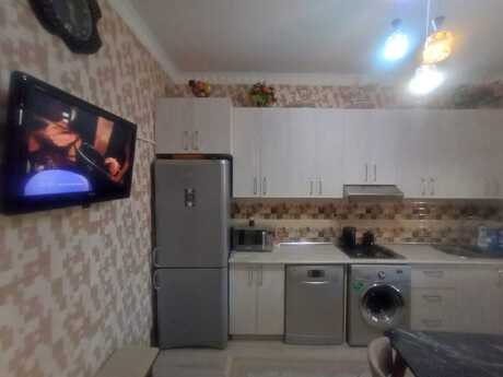 4 otaqlı həyət evi/bağ evi - Zabrat q. - 240 m²