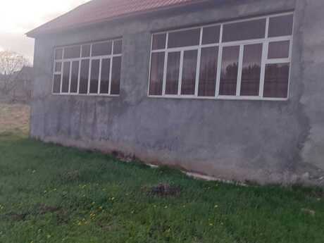 4 otaqlı həyət evi/bağ evi - Daşkəsən - 143 m²
