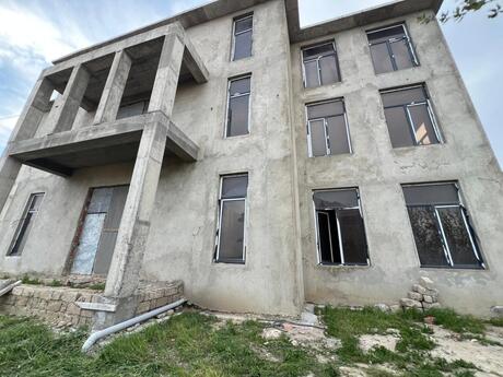 12 otaqlı həyət evi/bağ evi - Köhnə Günəşli q. - 1000 m²