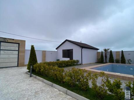 6 otaqlı həyət evi/bağ evi - Şüvəlan q. - 350 m²