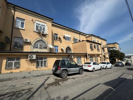 Elan №6081427 - Bakı, Bayıl q., 3 otaqlı, 68 m², 2/3 mərtəbə
