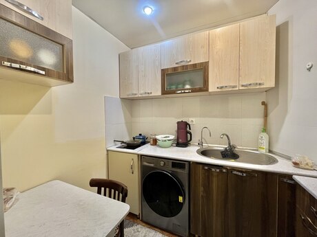 2 otaqlı köhnə tikili - Həzi Aslanov m. - 40 m²