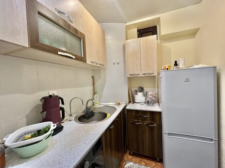 2 otaqlı köhnə tikili - Həzi Aslanov m. - 40 m²