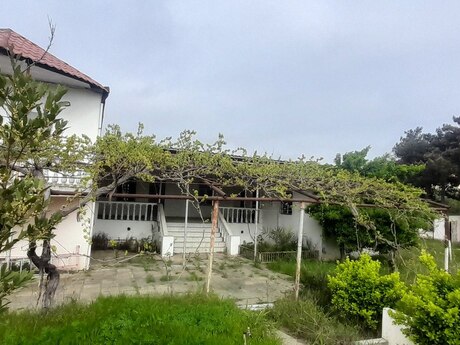5 otaqlı həyət evi/bağ evi - Mehdiabad q. - 200 m²