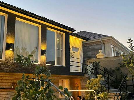 3 otaqlı həyət evi/bağ evi - Buzovna q. - 100 m²