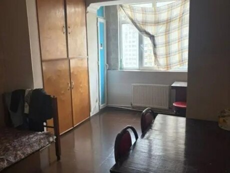 3 otaqlı köhnə tikili - Həzi Aslanov m. - 65 m²