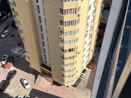 4 otaqlı yeni tikili - 28 May m. - 190 m²