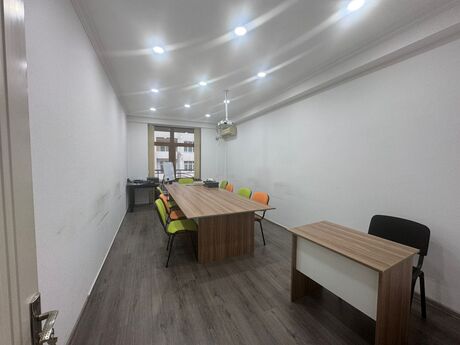 1 otaqlı ofis - 28 May m. - 24 m²