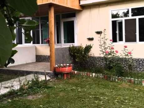 3 otaqlı həyət evi/bağ evi - Qəbələ - 180 m²