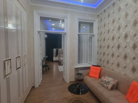 2 otaqlı köhnə tikili - Sahil m. - 65 m²