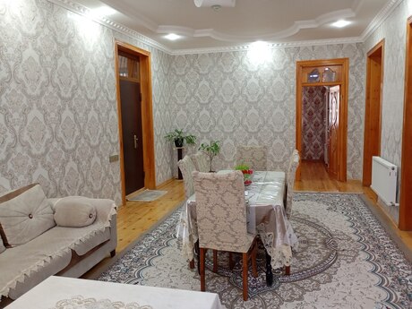 4 otaqlı həyət evi/bağ evi - Gəncə - 130 m²