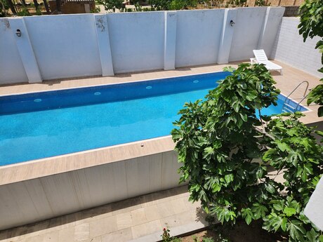 5 otaqlı həyət evi/bağ evi - Mərdəkan q. - 180 m²