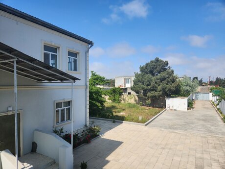 5 otaqlı həyət evi/bağ evi - Mərdəkan q. - 180 m²