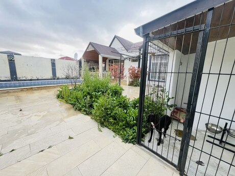 4 otaqlı həyət evi/bağ evi - Mərdəkan q. - 140 m²